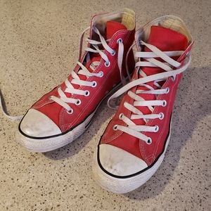 Converse sz 10 Red High Top Sneakers